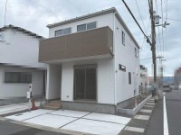 ●角地
●LDK18.4帖
●小学校・スーパー・ドラッグストアが徒歩10分圏内