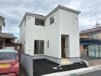 ●耐震等級3
●制震装置「SAFE365」
●全居室収納付き