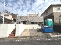 ●2026年10月内外装リフォーム予定
●5LDK
●駐車並列2台可能(車種による)