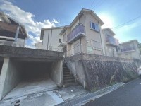●2026年7月リフォーム済
●2015（平成27）年8月建築
●4LDK