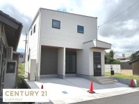 ●近江鉄道本線「水口石橋駅」徒歩３分
●2026年5月建物完成済、オール電化住宅
●LDK18.8帖、インナーバルコニー
