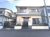 ●オール電化住宅
●全居室6帖以上
●カーポート付き