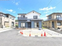 ●2026年9月中旬リフォーム完了
●全居室6帖以上、それぞれ収納スペース有
●4LDK
●家具付き相談可能(別途費用要)
●駐車2台可(車種による)
